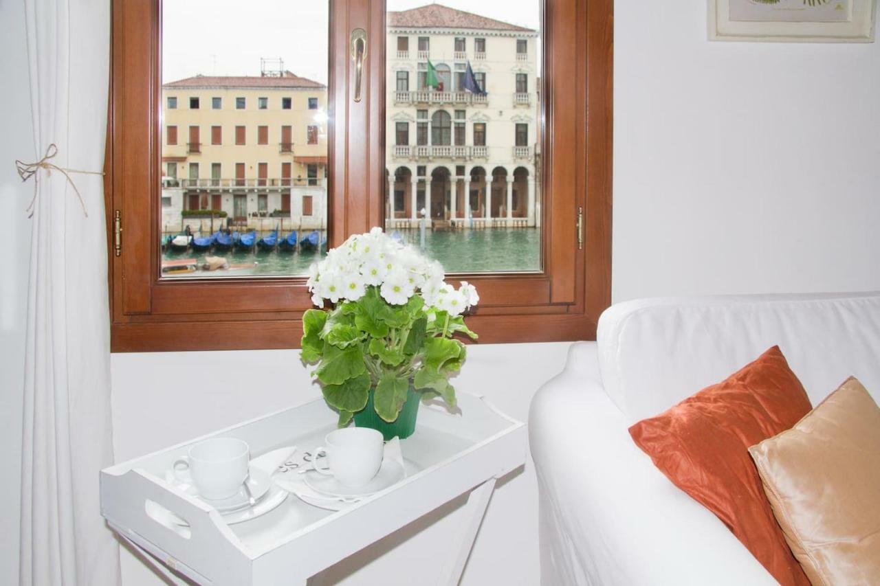 Loft Overlooking The Grand Canal Венеция Экстерьер фото