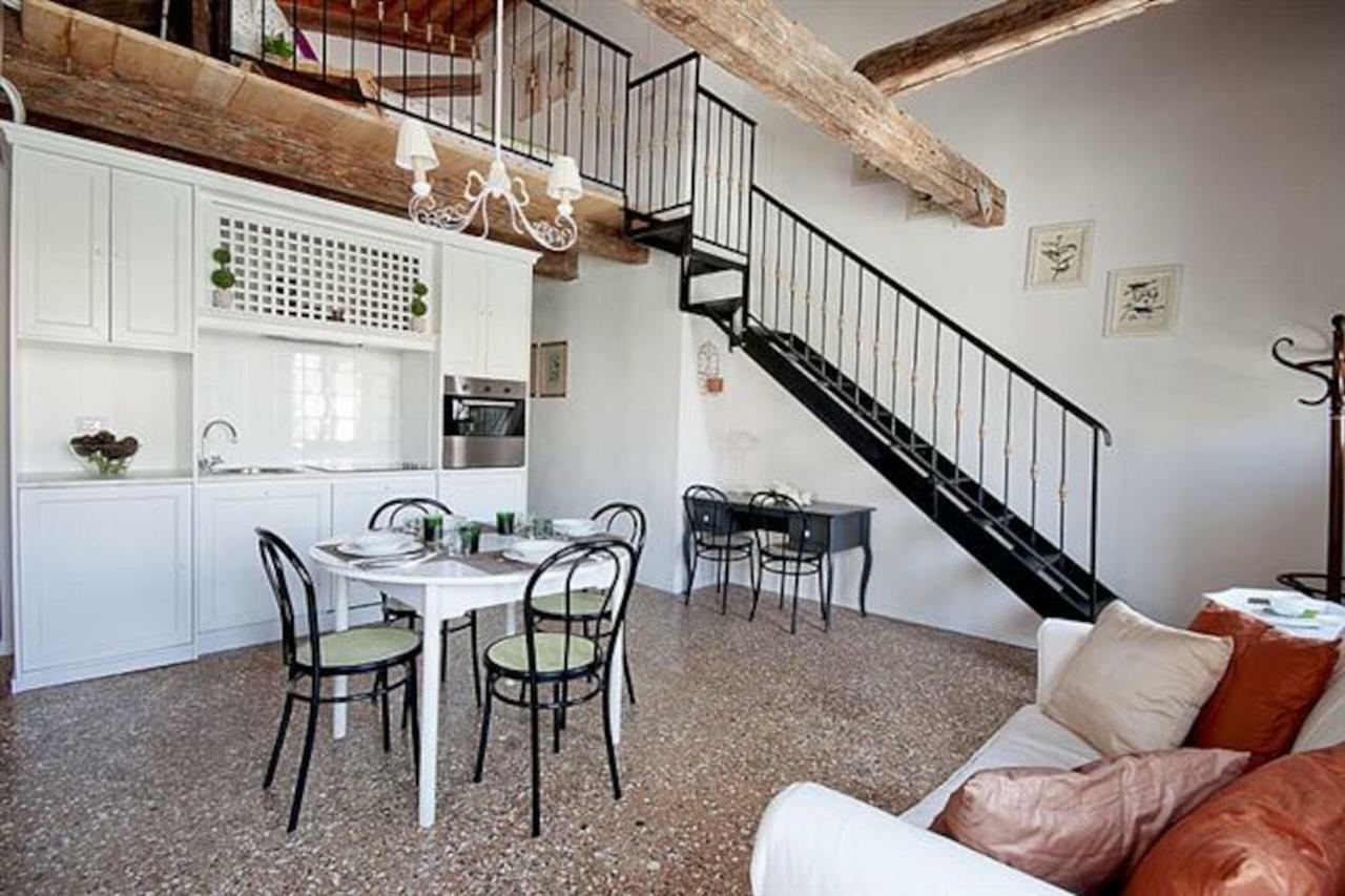 Loft Overlooking The Grand Canal Венеция Экстерьер фото