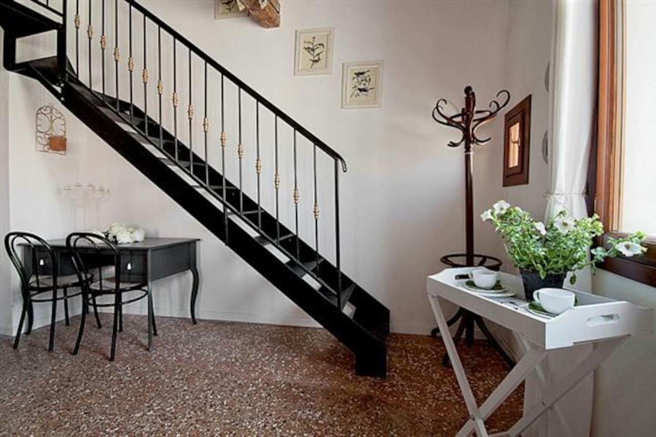 Loft Overlooking The Grand Canal Венеция Экстерьер фото